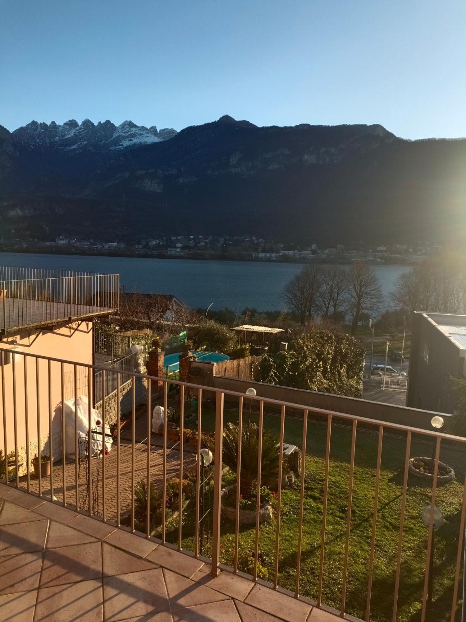 Le Rose Sul Lago Pescate Εξωτερικό φωτογραφία